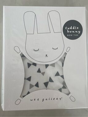 Wee Gallery Cuddle Bunny lovey - Bow Ties print - White with Black & Gray Bows
